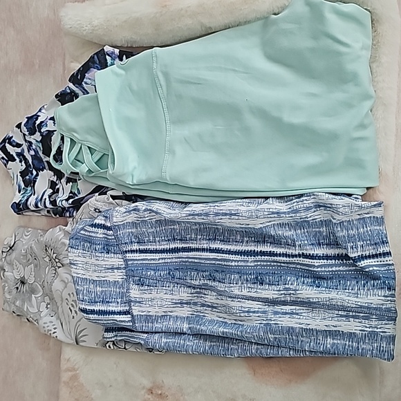 4 pairs of three quarter length leggings - Picture 1 of 5